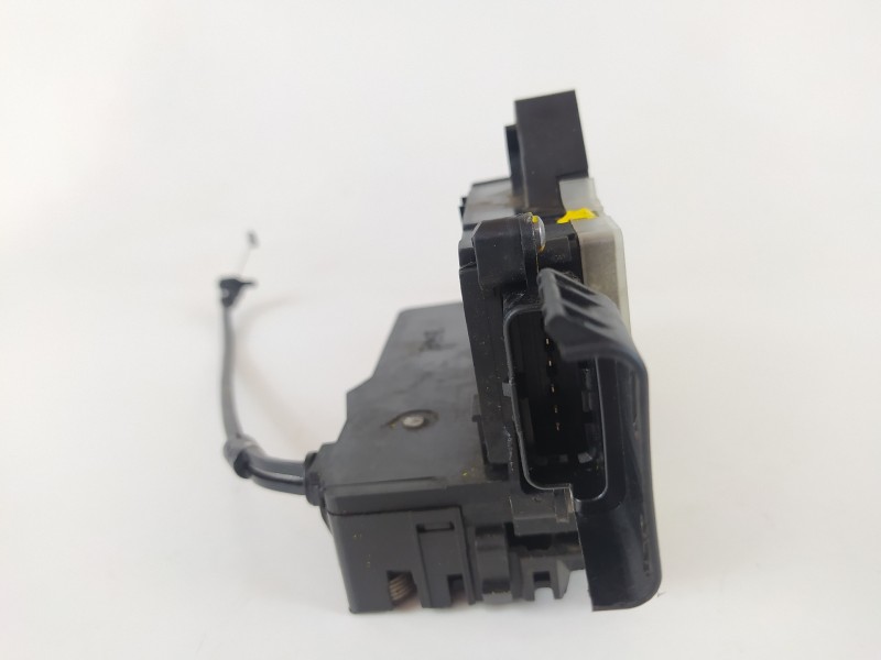 Recambio de cerradura puerta delantera derecha para peugeot 207 xs pack referencia OEM IAM 24099816  