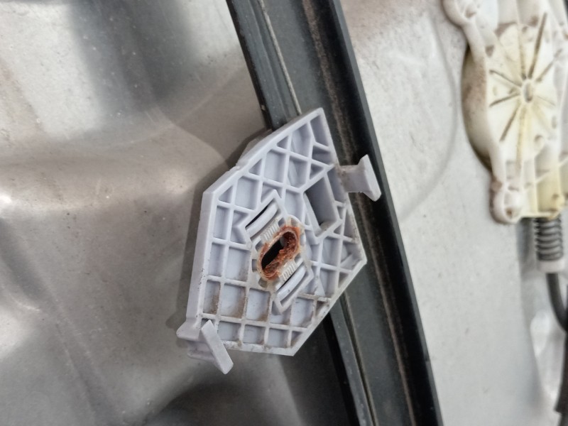 Recambio de elevalunas trasero izquierdo para audi a8 (4e2) 3.0 tdi quattro referencia OEM IAM 4E0839849 4E0910802 