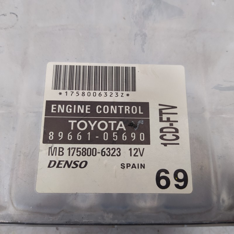Recambio de centralita motor uce para toyota avensis berlina (t25) 2.0 d4-d executive sedán (4-ptas) referencia OEM IAM 88661056