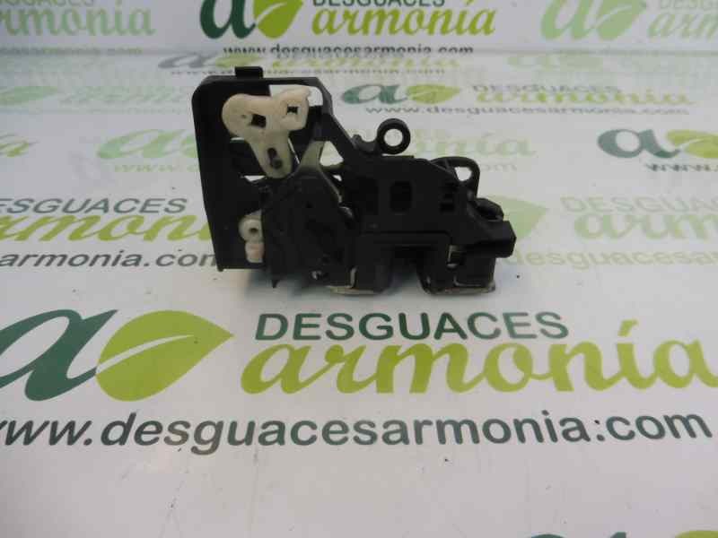 Recambio de cerradura puerta trasera derecha para dacia sandero ambiance referencia OEM IAM   