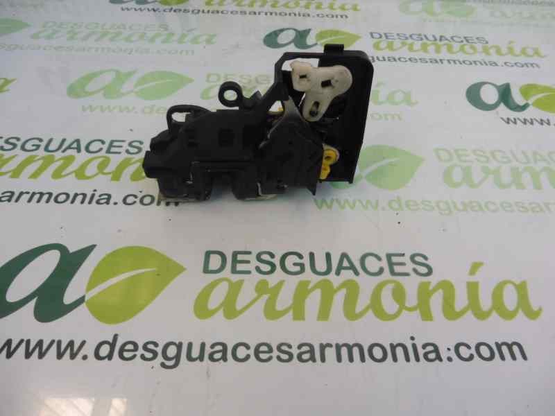 Recambio de cerradura puerta trasera izquierda para dacia sandero ambiance referencia OEM IAM   