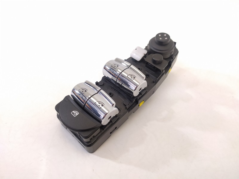 Recambio de mando elevalunas delantero izquierdo para bmw mini clubmancooper sd sd clubman referencia OEM IAM 935485801  