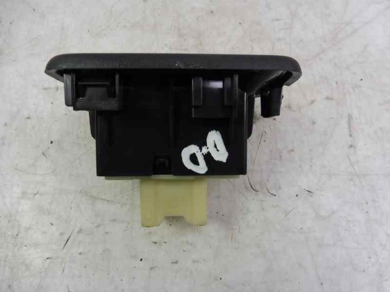 Recambio de mando elevalunas delantero derecho para dacia sandero stepway referencia OEM IAM   