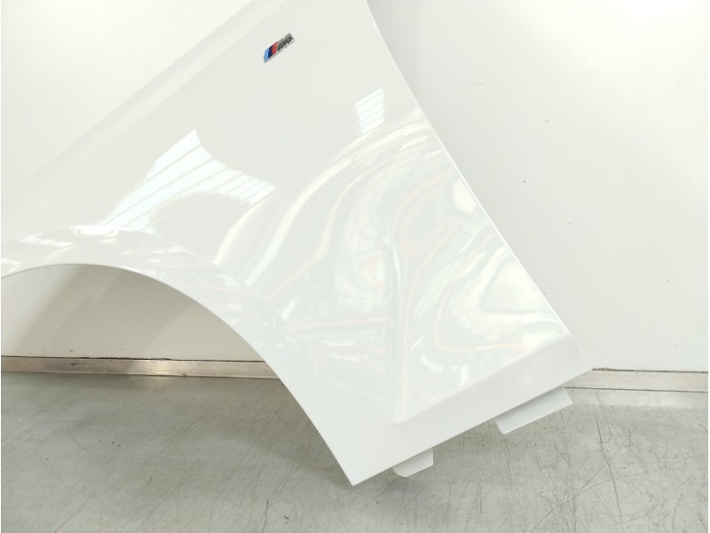 Recambio de aleta delantera izquierda para bmw serie 3 berlina (g20) 318d referencia OEM IAM 7419395  