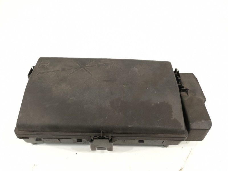 Recambio de caja reles / fusibles para opel insignia berlina cosmo referencia OEM IAM 13222782 13255300 544949969