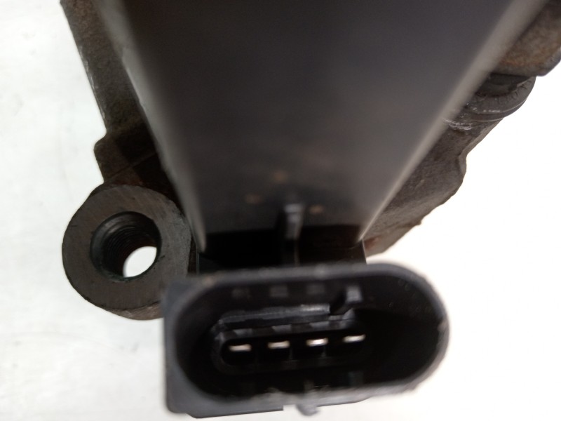 Recambio de pinza freno trasera izquierda para peugeot 308 gt line referencia OEM IAM 9800228980  