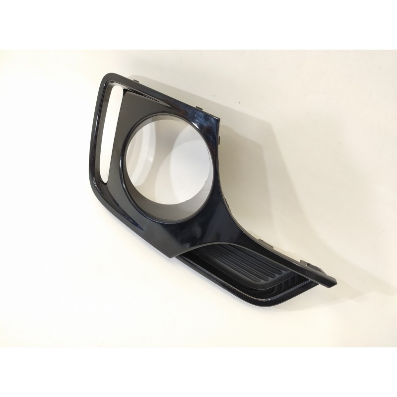 Recambio de rejilla paragolpes derecha para bmw mini clubmancooper sd sd clubman referencia OEM IAM 7376372  