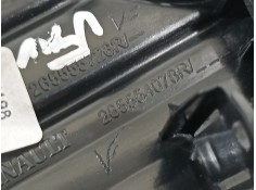 Recambio de piloto trasero izquierdo en porton para renault captur limited referencia OEM IAM 265554078R 265555726R  2