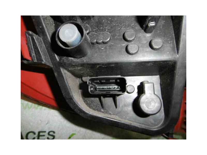 Recambio de piloto trasero derecho para renault clio iii emotion referencia OEM IAM 8200459960  