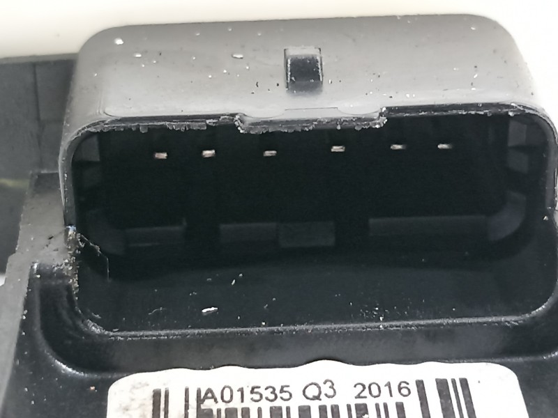 Recambio de cerradura puerta delantera derecha para citroën berlingo station wagon feel referencia OEM IAM 9135EA 828405 