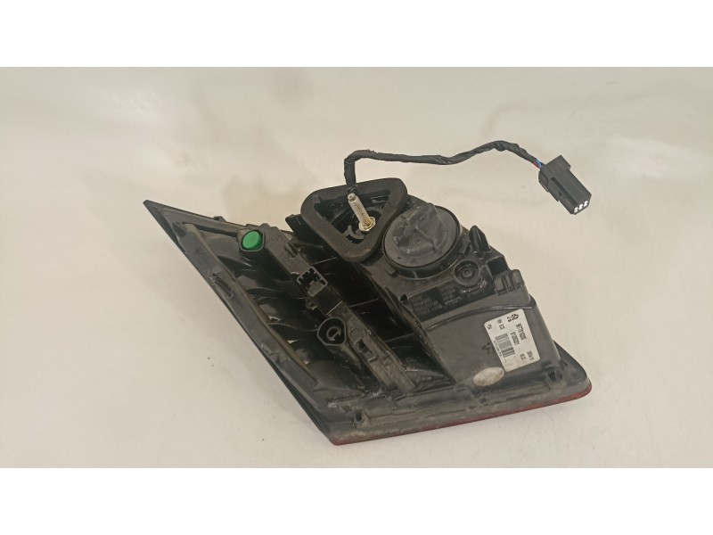 Recambio de piloto trasero derecho para peugeot 308 gt line referencia OEM IAM 9677818280  