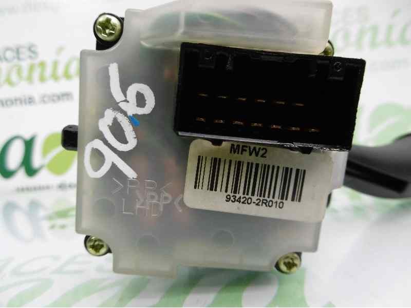 Recambio de mando limpia para hyundai i30 comfort referencia OEM IAM 934102R030  