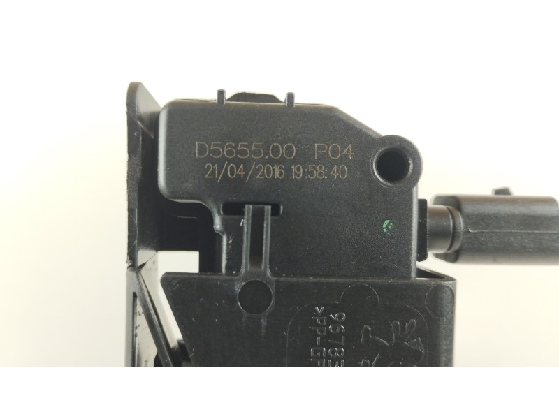 Recambio de tapa exterior combustible para peugeot 308 gt line referencia OEM IAM 9677268980  