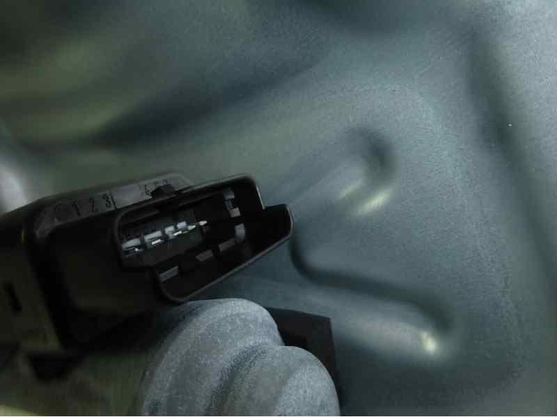 Recambio de elevalunas trasero derecho para kia cee´d active referencia OEM IAM 834801H020  