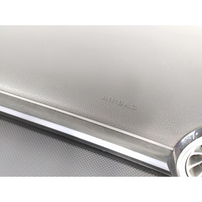 Recambio de salpicadero para mercedes-benz clase a (bm 177) a 180 d (177.003) referencia OEM IAM 1776806302 A1778602601 