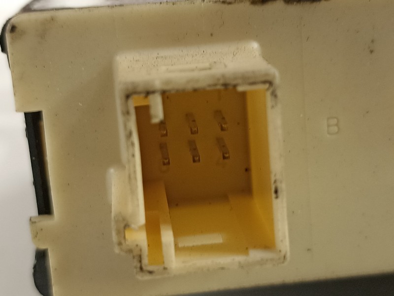 Recambio de motor elevalunas delantero derecho para peugeot 307 berlina (s2) xs referencia OEM IAM 9681587280  