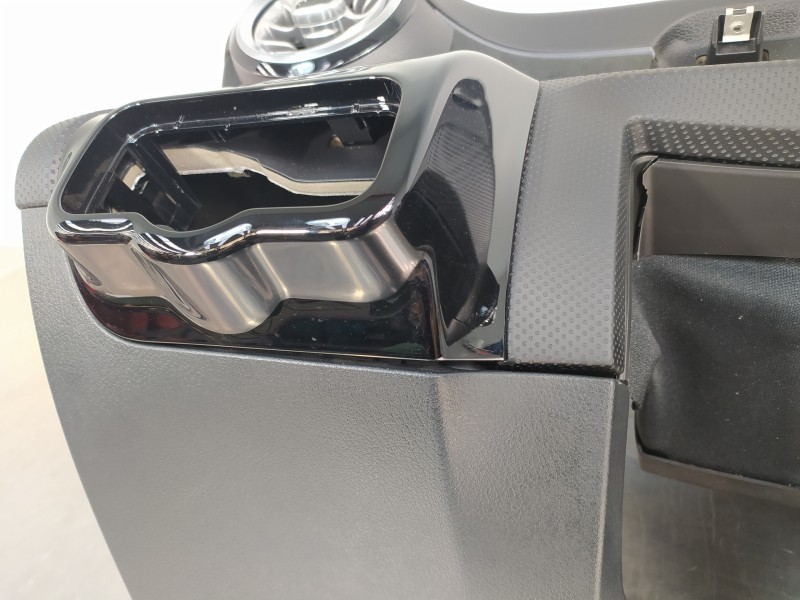 Recambio de salpicadero para mercedes-benz clase a (bm 177) a 180 d (177.003) referencia OEM IAM 1776806302 A1778602601 