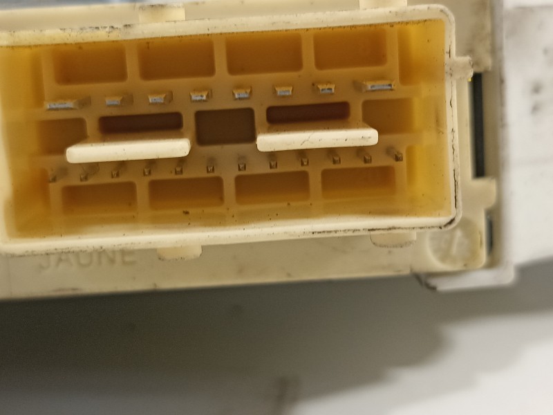 Recambio de motor elevalunas delantero derecho para peugeot 307 berlina (s2) xs referencia OEM IAM 9681587280  