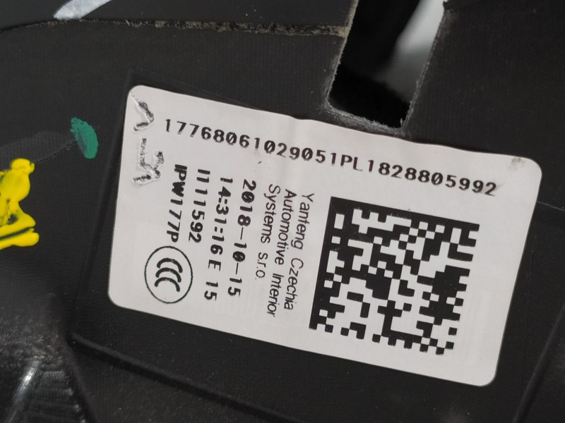 Recambio de salpicadero para mercedes-benz clase a (bm 177) a 180 d (177.003) referencia OEM IAM 1776806302 A1778602601 