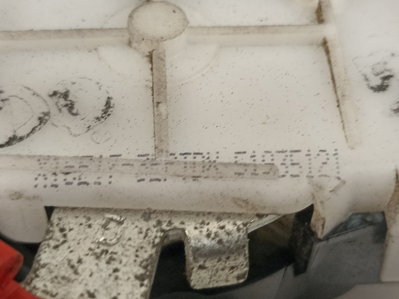 Recambio de cerradura puerta delantera derecha para fiat nuova 500 (150) star referencia OEM IAM 52041737  