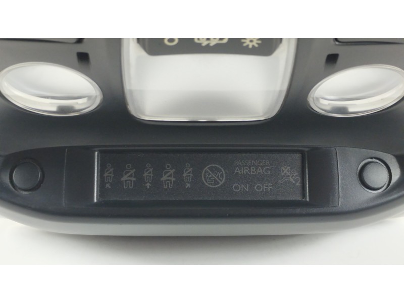 Recambio de luz interior para peugeot 308 gt line referencia OEM IAM 96781445ZD 9677821577 
