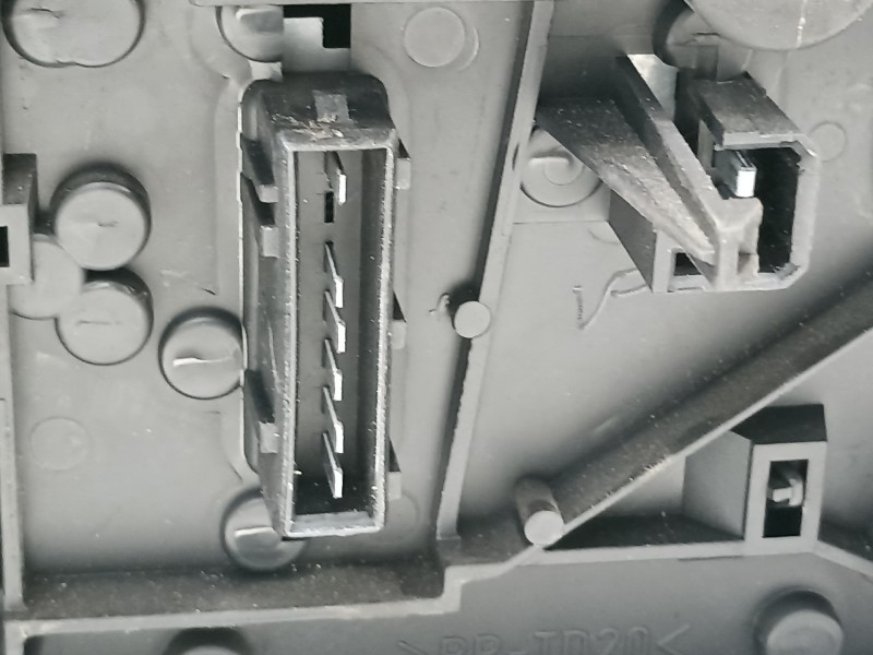 Recambio de piloto trasero izquierdo para peugeot 306 berlina 3/5 puertas (s1) style dt referencia OEM IAM 6350H7  