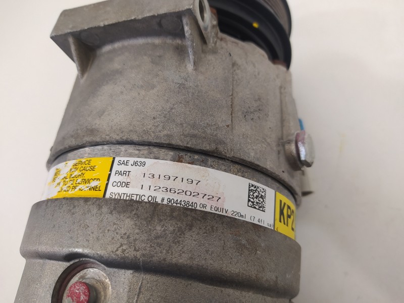 Recambio de compresor aire acondicionado para opel vectra c berlina elegance referencia OEM IAM 13197197  