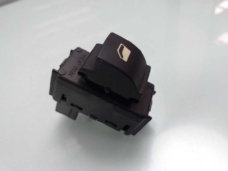 Recambio de mando elevalunas trasero derecho para citroën c4 lim. collection referencia OEM IAM 96657926XT 529076433 28209897