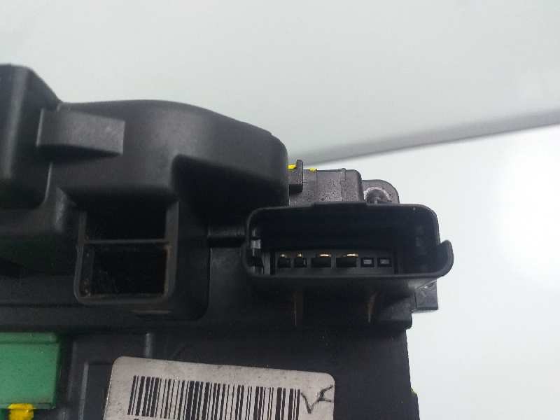 Recambio de cerradura puerta trasera derecha para hyundai i30 classic referencia OEM IAM 814202L000  