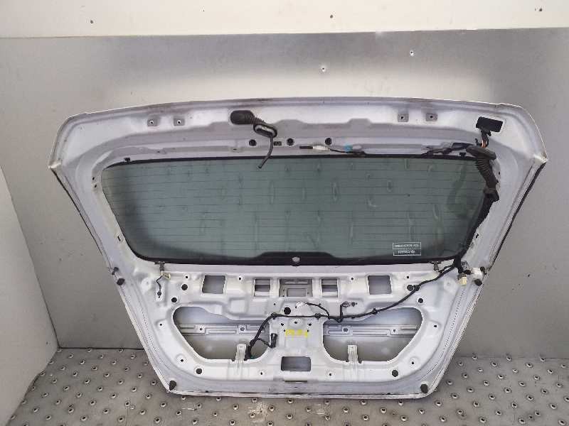Recambio de porton trasero para hyundai i30 classic referencia OEM IAM   