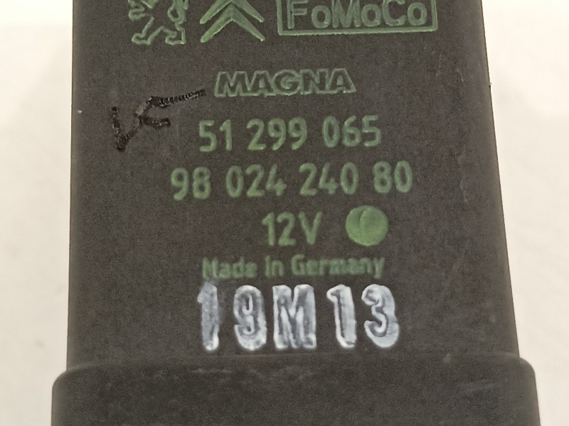 Recambio de caja precalentamiento para peugeot partner kasten confort l1 referencia OEM IAM 9802424080 51299065 