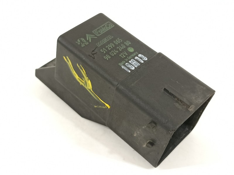 Recambio de caja precalentamiento para peugeot partner kasten confort l1 referencia OEM IAM 9802424080 51299065 