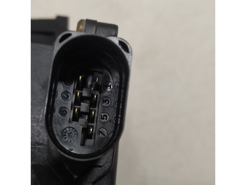 Recambio de cerradura puerta trasera izquierda para audi a2 (8z) 1.4 tdi (55kw) referencia OEM IAM 8Z0839015D  