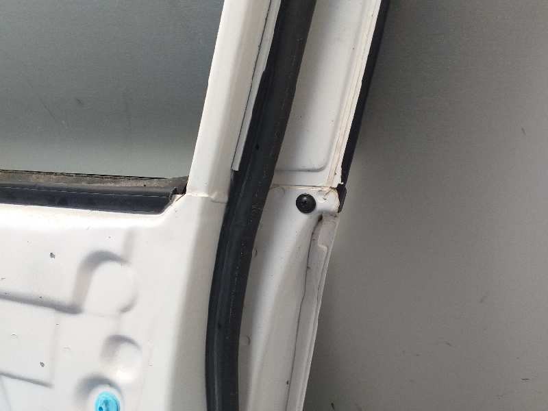 Recambio de puerta delantera derecha para hyundai i30 classic referencia OEM IAM   