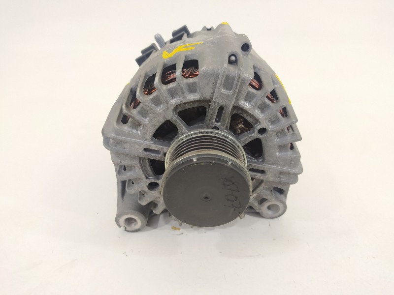 Recambio de alternador para bmw serie 3 berlina (e90) 318d referencia OEM IAM 8507624A103  