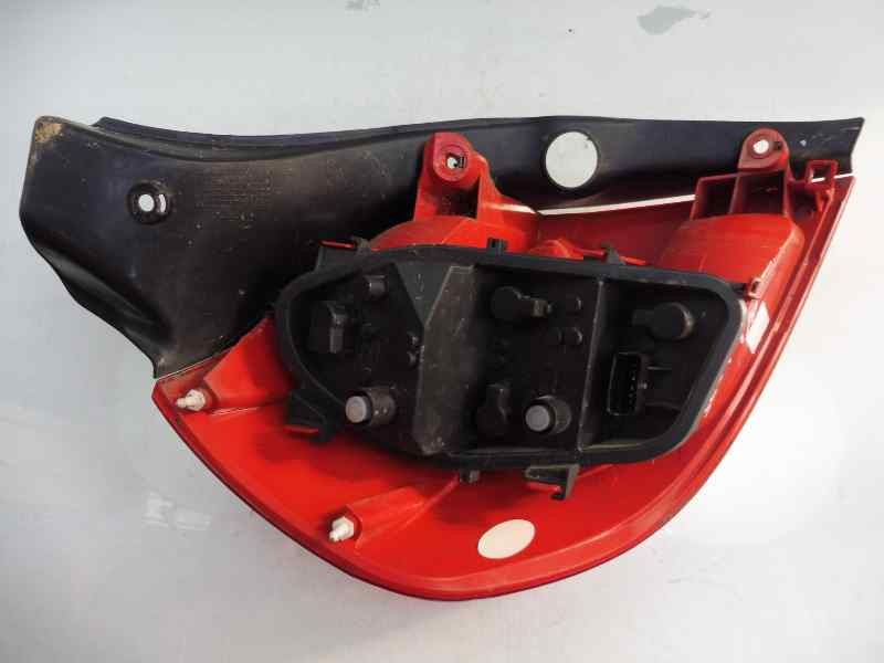 Recambio de piloto trasero derecho para renault clio iii authentique referencia OEM IAM 8200459960  