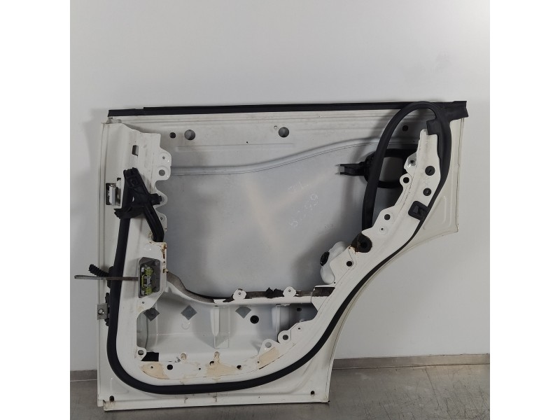 Recambio de puerta trasera derecha para audi a2 (8z) 1.4 tdi (55kw) referencia OEM IAM 8Z0833336A  