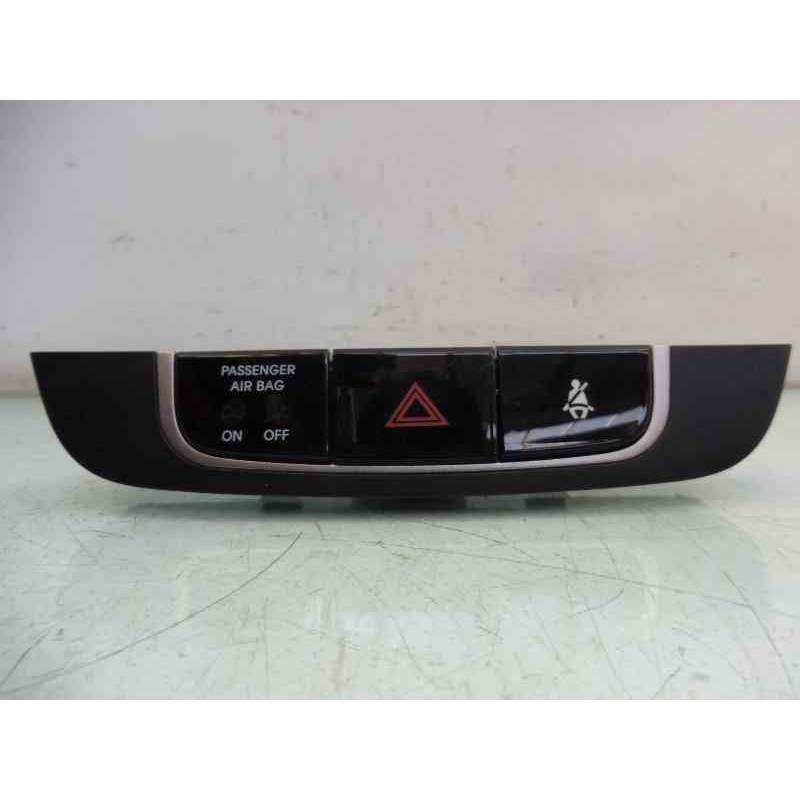 Recambio de warning para hyundai ix35 comfort 2wd referencia OEM IAM 847402S350TAN  