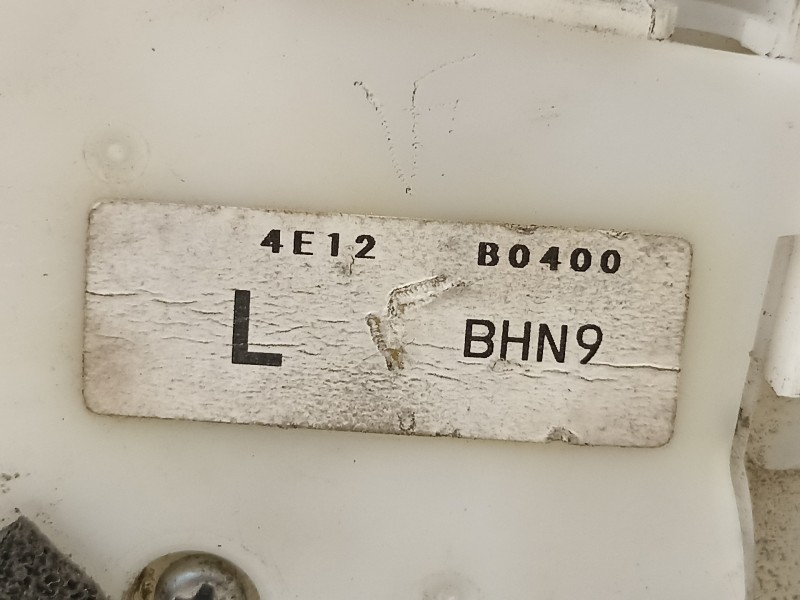 Recambio de cerradura puerta trasera derecha para mazda 3 lim. () center-line referencia OEM IAM BHN9 4E12B0400 