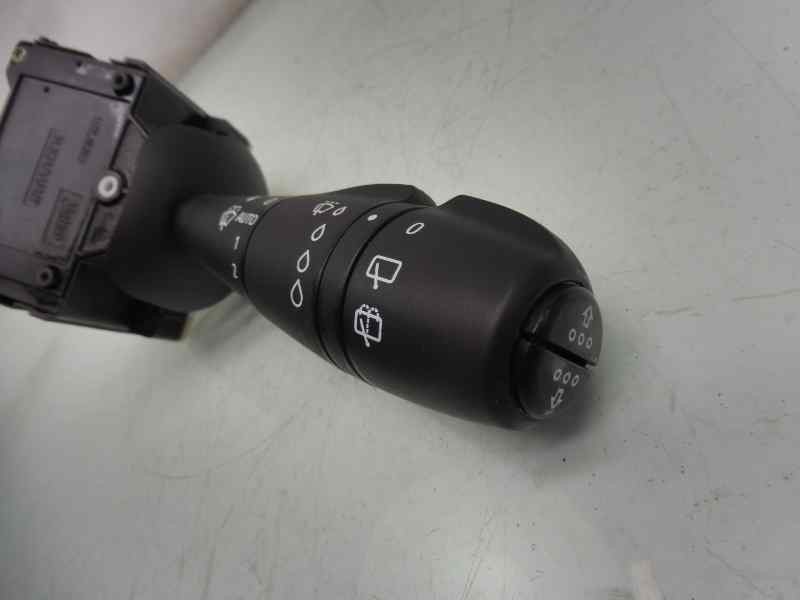 Recambio de mando limpia para renault clio iv dynamique referencia OEM IAM 5675887R  