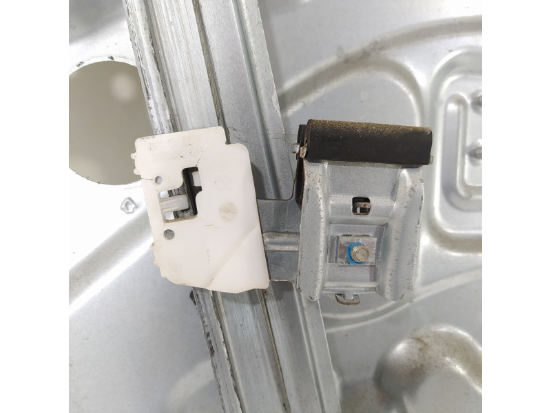 Recambio de elevalunas delantero derecho para hyundai i30 classic gl referencia OEM IAM 824802R020 824602R000 813202L030