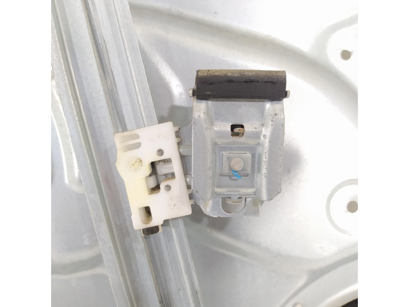 Recambio de elevalunas delantero derecho para hyundai i30 classic gl referencia OEM IAM 824802R020 824602R000 813202L030