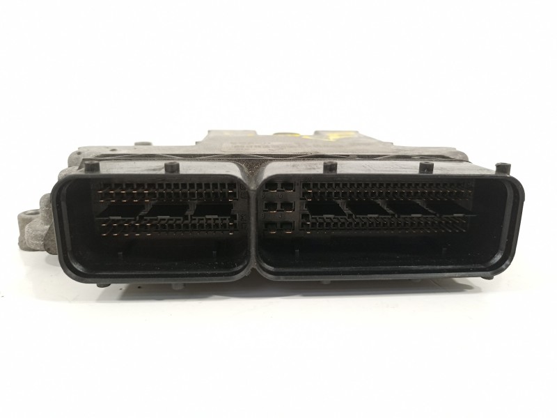 Recambio de centralita motor uce para kia cee´d emotion referencia OEM IAM 3911327710 0281013570 