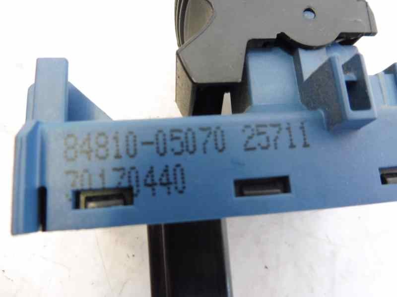 Recambio de mando elevalunas delantero derecho para toyota verso active referencia OEM IAM 8481005070  