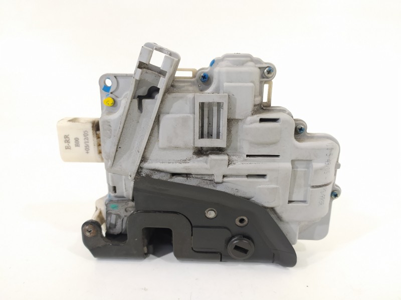 Recambio de cerradura puerta trasera derecha para audi a4 avant (8e) 2.5 tdi referencia OEM IAM 8E0839016AA  