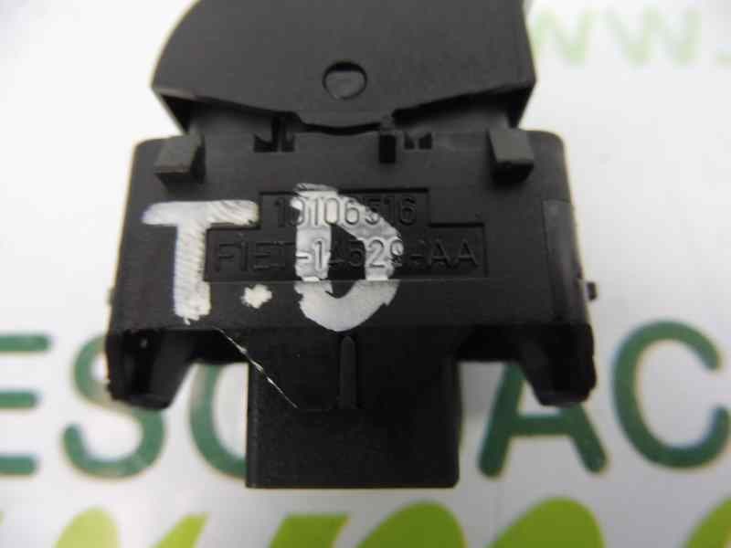 Recambio de mando elevalunas trasero derecho para ford focus lim. (cb8) trend referencia OEM IAM F1ET14529AA  
