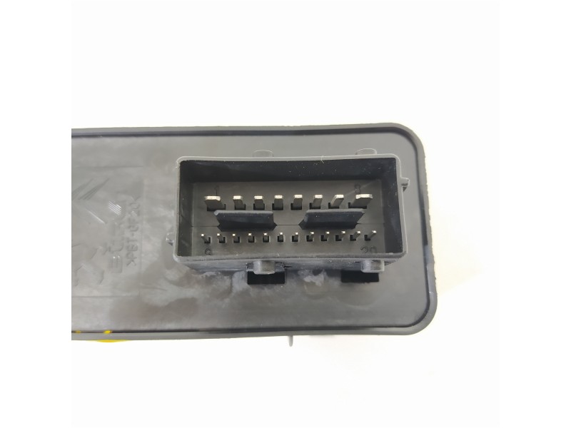 Recambio de mando elevalunas delantero izquierdo para citroën c4 lim. collection referencia OEM IAM 96657050ZD  