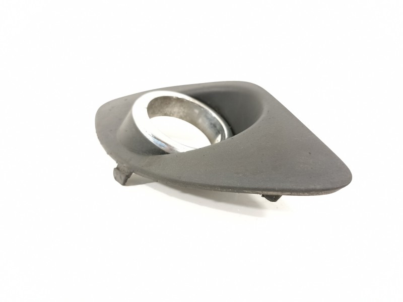 Recambio de rejilla paragolpes derecha para kia cee´d emotion referencia OEM IAM 865661H000  