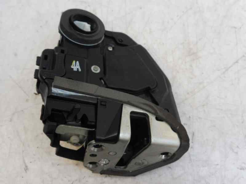 Recambio de cerradura puerta trasera derecha para toyota verso active referencia OEM IAM   
