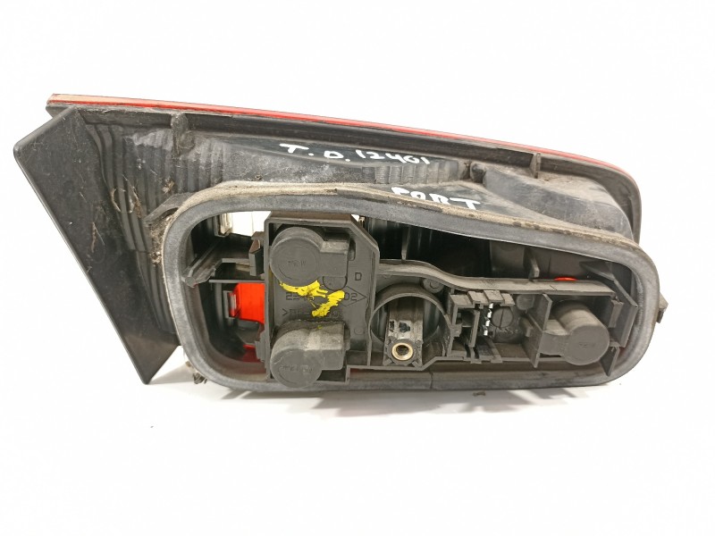 Recambio de piloto trasero derecho en porton para renault laguna ii (bg0) authentique referencia OEM IAM 8200002476  